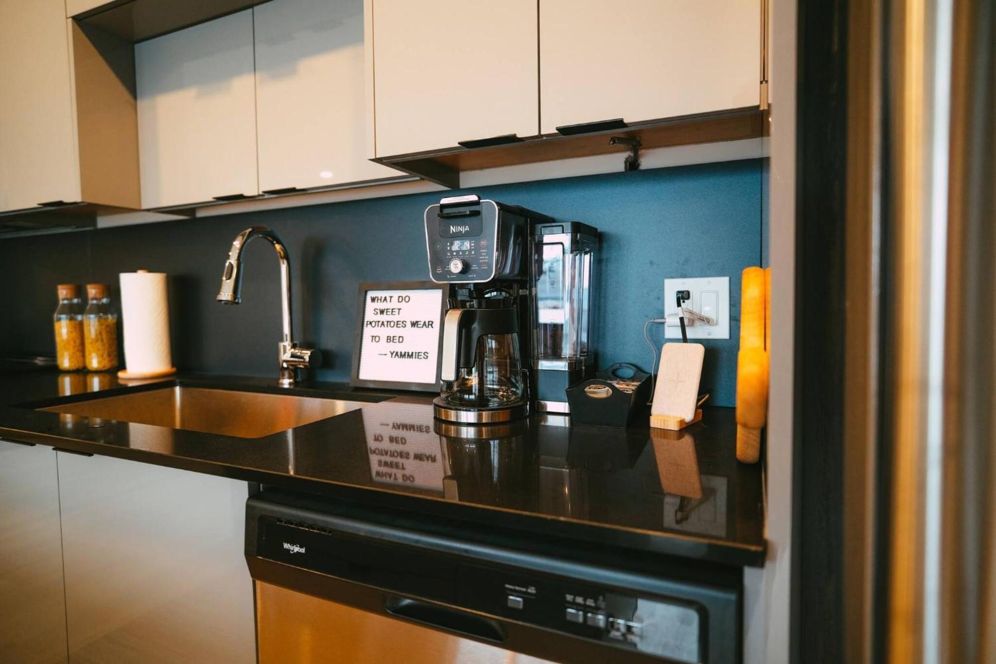 Apartmán Chic Cozy Retreat - 2Br - Stunning North End Views Halifax Exteriér fotografie